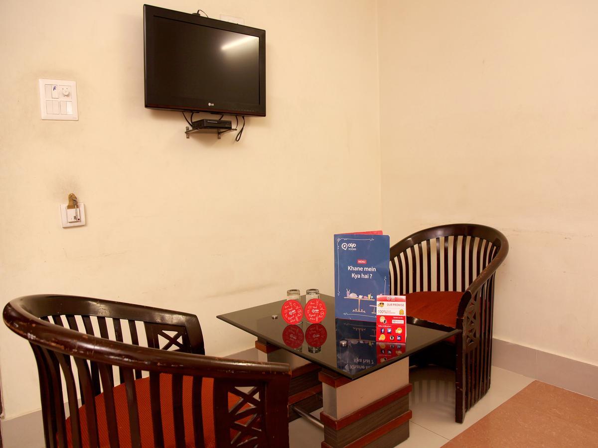Oyo 2054 New Hotel Broadway Varanasi Exterior foto