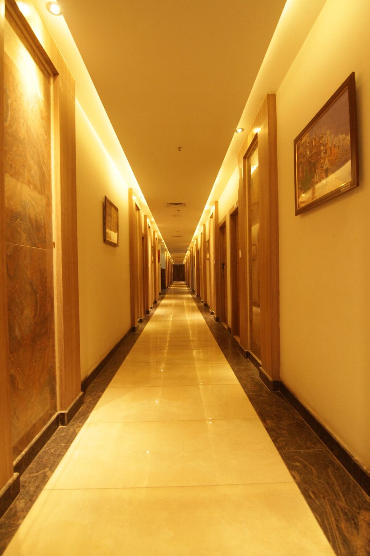 Oyo 2054 New Hotel Broadway Varanasi Exterior foto